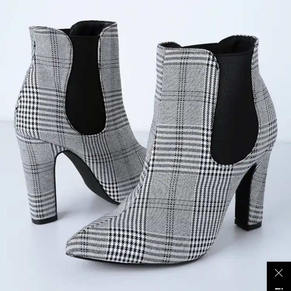 Lulu's Black and Gray Plaid Ankle Booties
